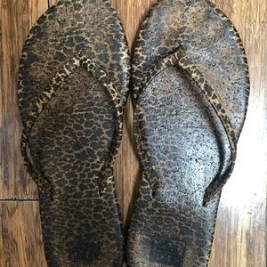 Cheetah Print Flip Flops🤩